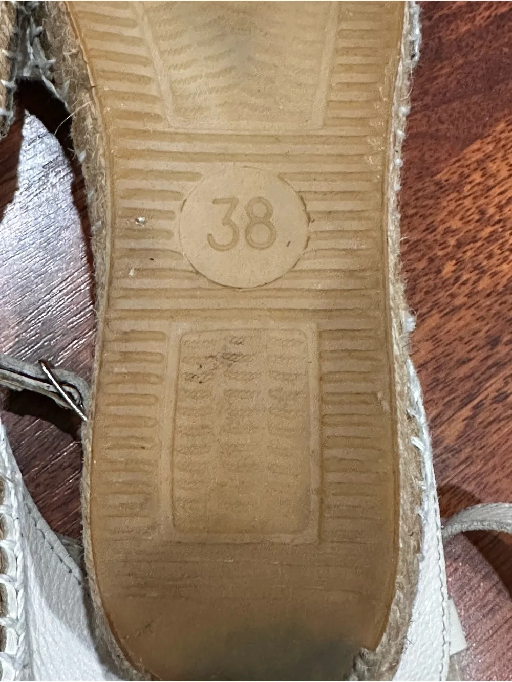 Adolfo Dominguez cream leather ankle strap Espadrille Flat Sandals. 7.5. Boho